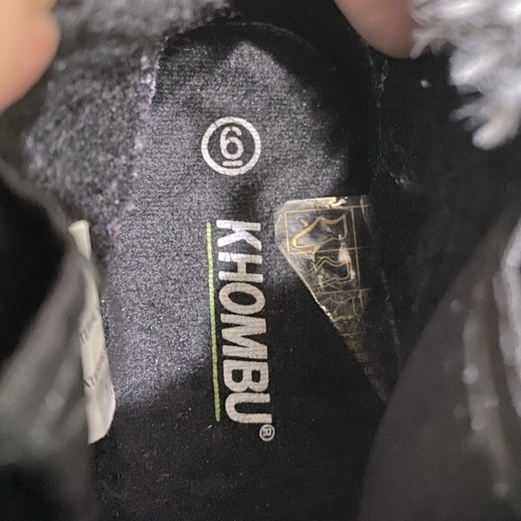 Khombu Women's Jessica Ankle Boots Faux Fur Shearling Lining-Size 6M - Picture 9 of 10